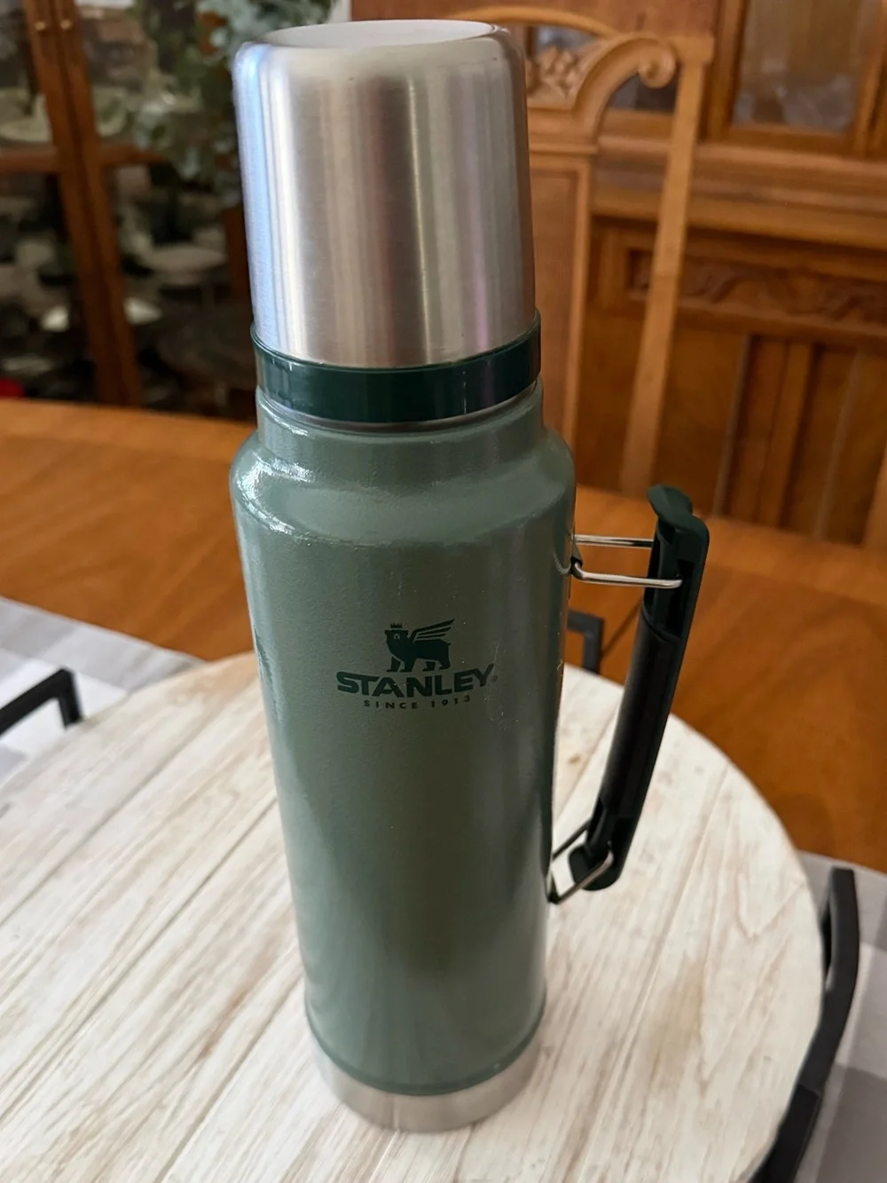 Stanley Olive Green Legendary Vacuum Bottle - 2.5 QT Bottle - NEW - Picture 4 of 7